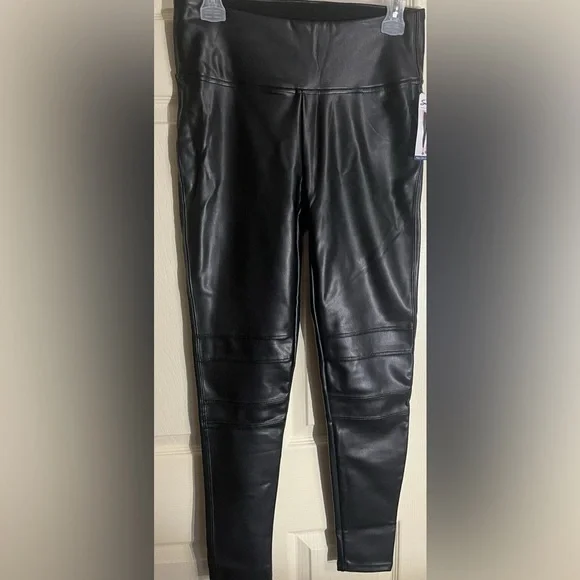 Seven7 Women’s Faux Leather High Rise Leggings Black Size XL EUC - Picture 3 of 10